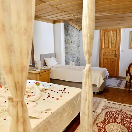 Sirincem Gazde/Camere de închiriat