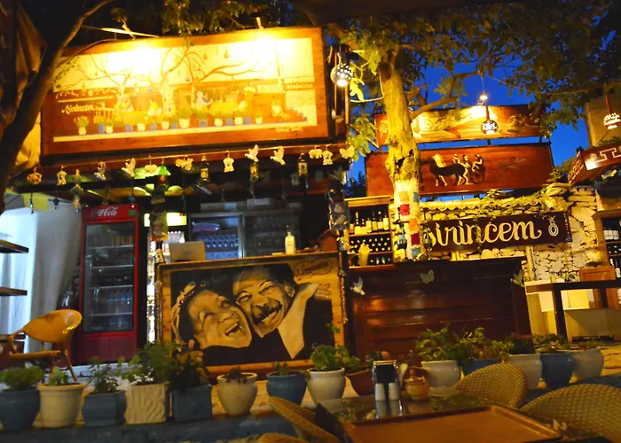 Sirincem Gazde/Camere de închiriat